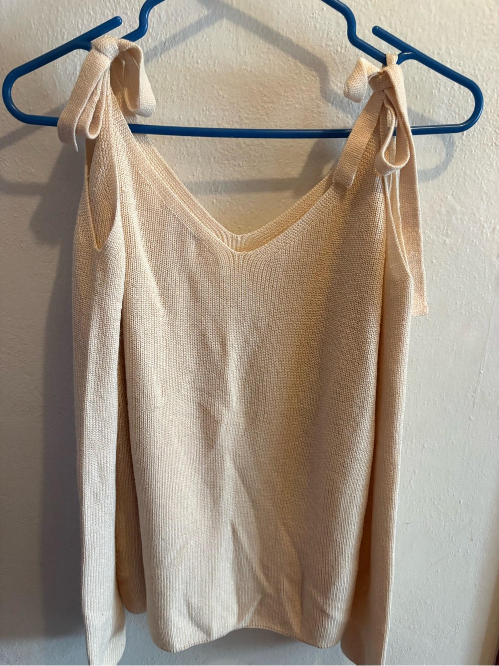 Club Monaco Luxury Merino Wool & Silk Cold-Shoulder Tie Sweater Cream